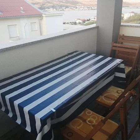 Apartman Dora Apartment Паг Екстериор снимка
