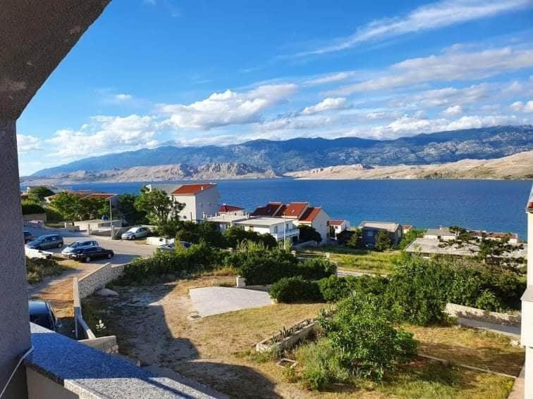 Apartman Dora Apartment Паг Екстериор снимка